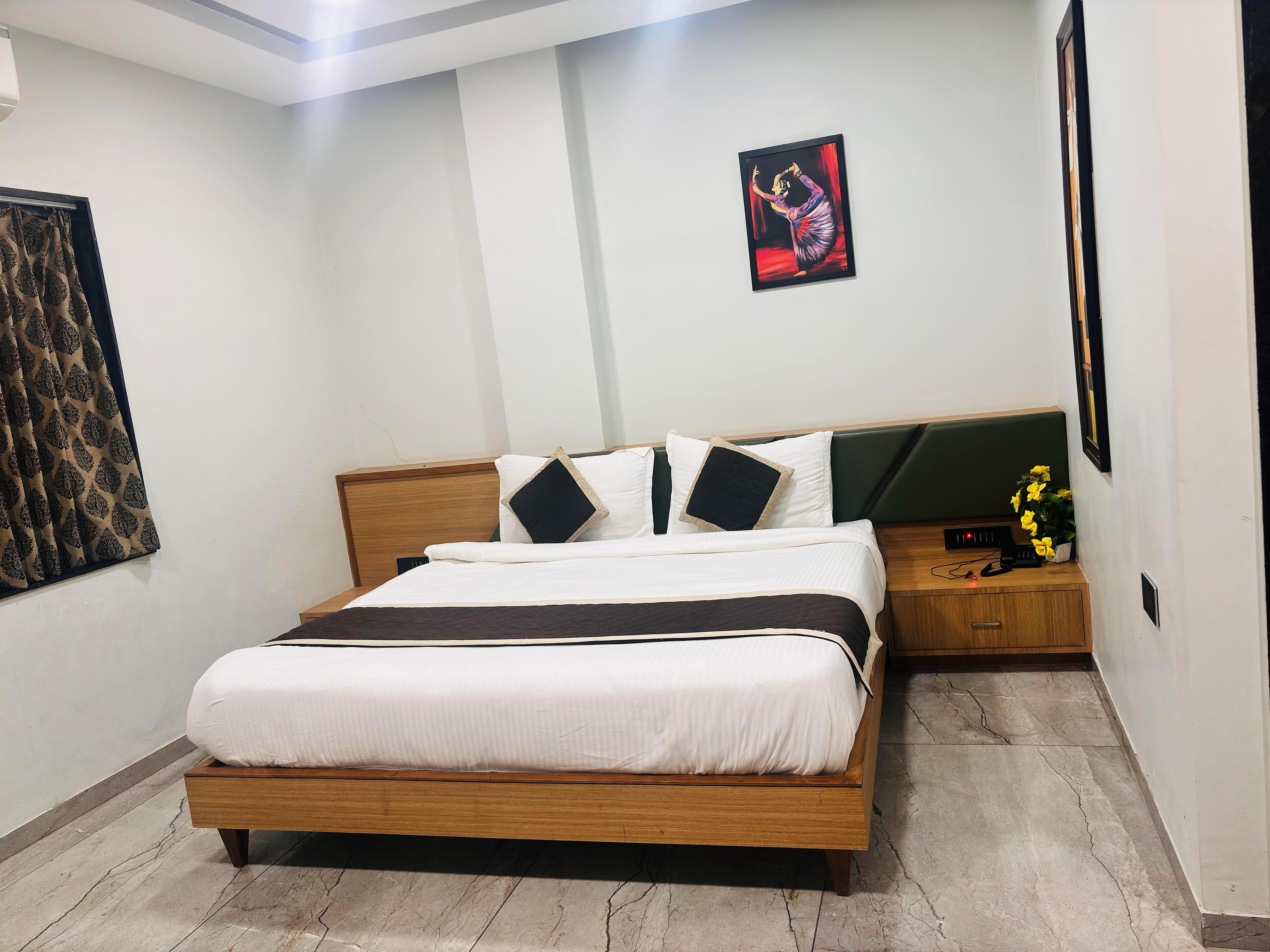 OM PRATIKSHA RESIDENCY - Tap to explore photos