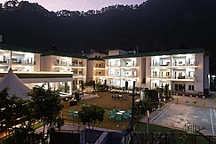 Kingdom Heartz by Alaya Stays,Bhimtal, Mukteshwar