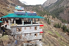 Hill Ice Guest House, Tosh