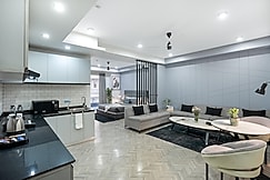 BedChambers LUXE Apartments - MG Road, Gurgaon