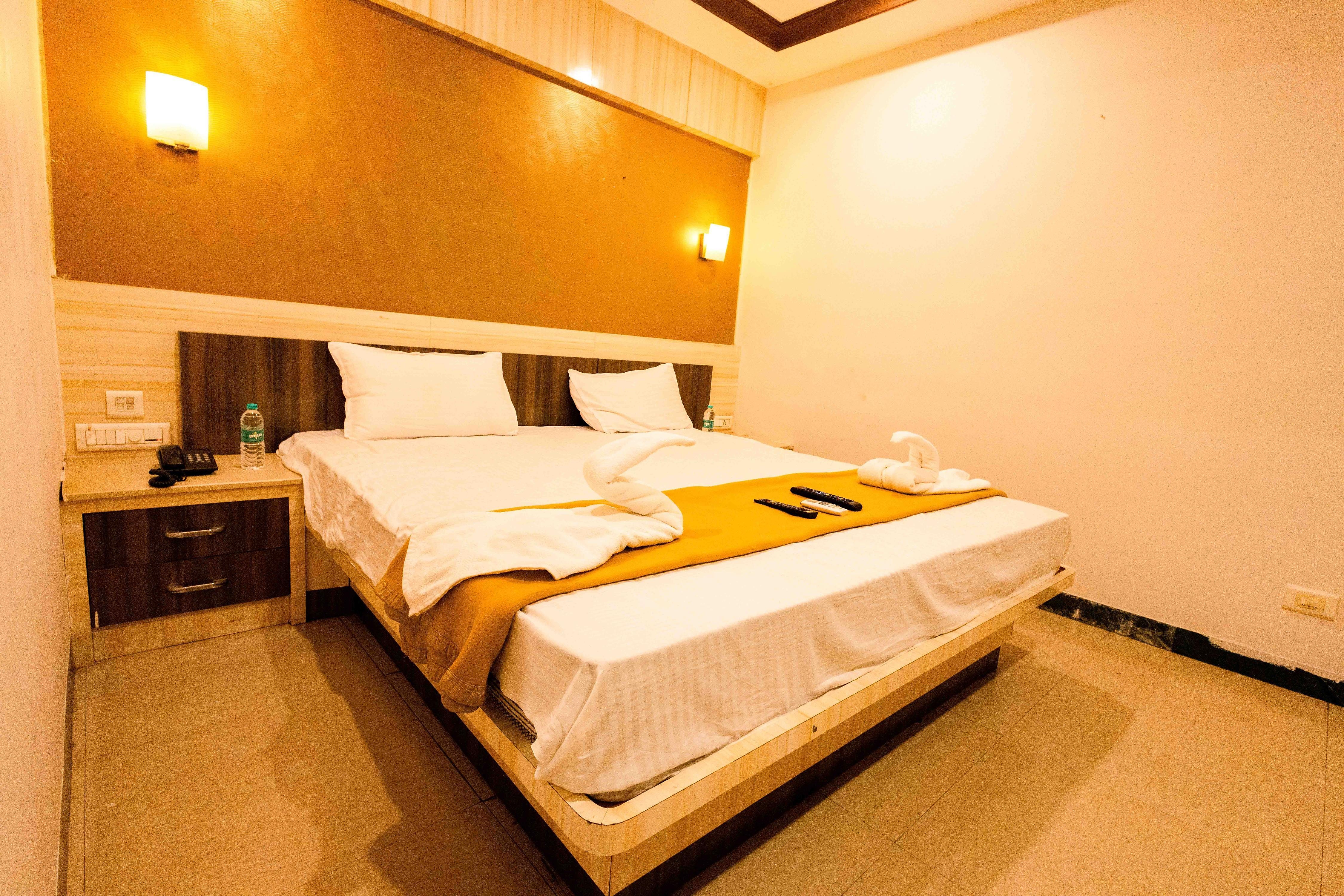 HOTEL DRG CLASSIC - Tap to explore photos
