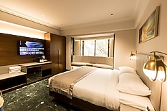 Sai Leela Hotel  Near NESCO, Mumbai