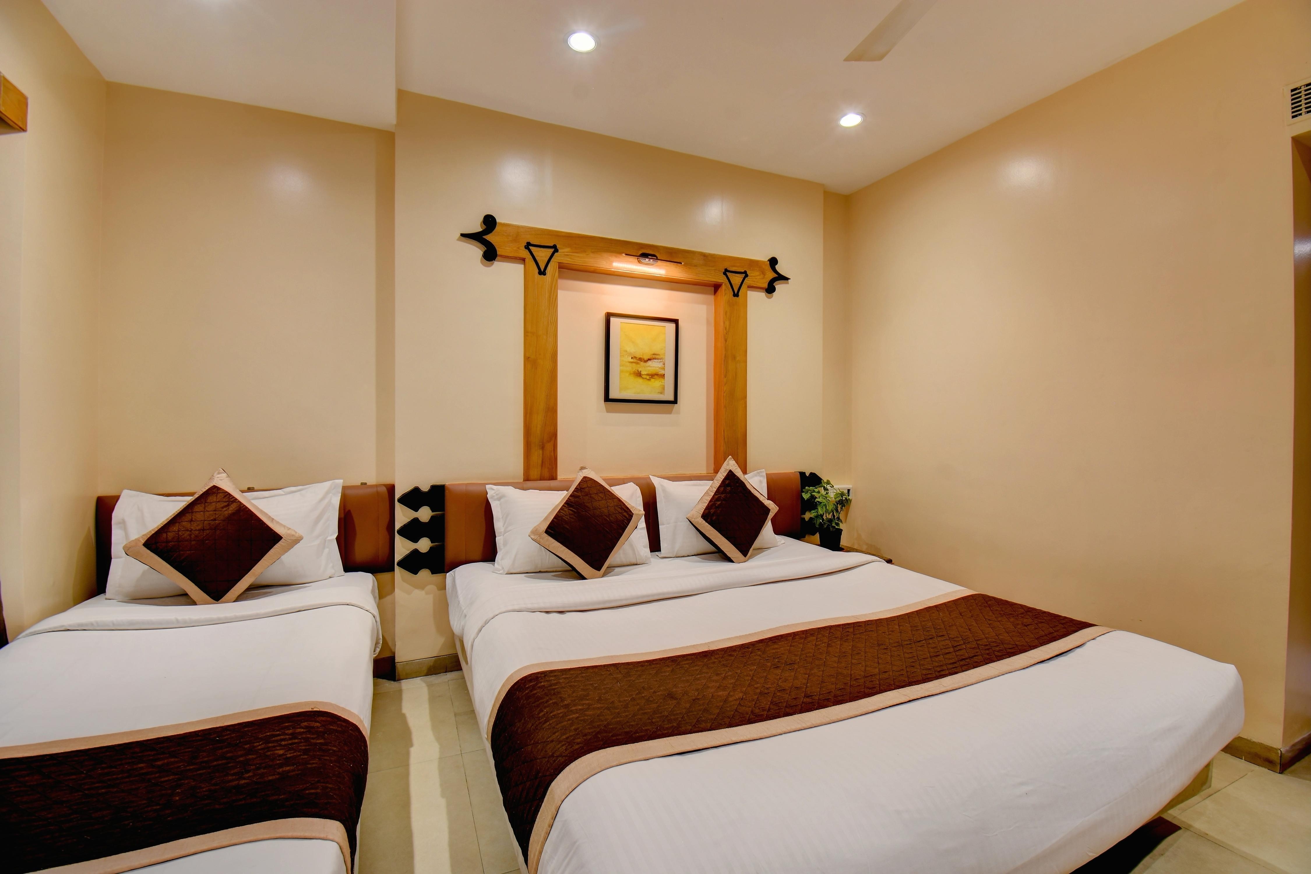 HOTEL DECCAN 8 2