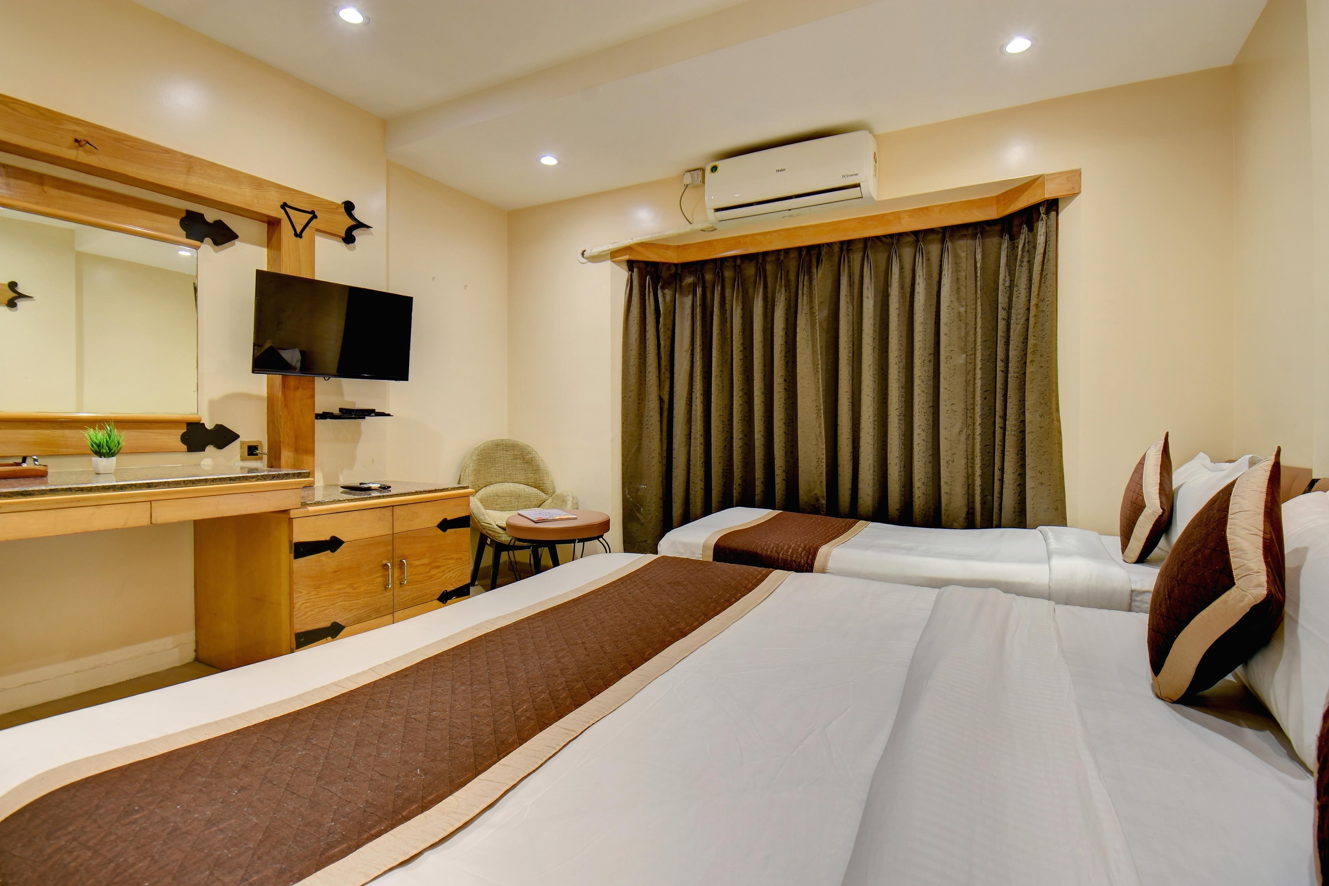 HOTEL DECCAN 8 4