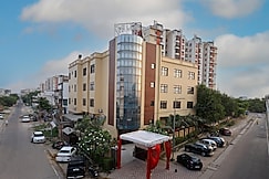 Hotel The Leaf, Lucknow