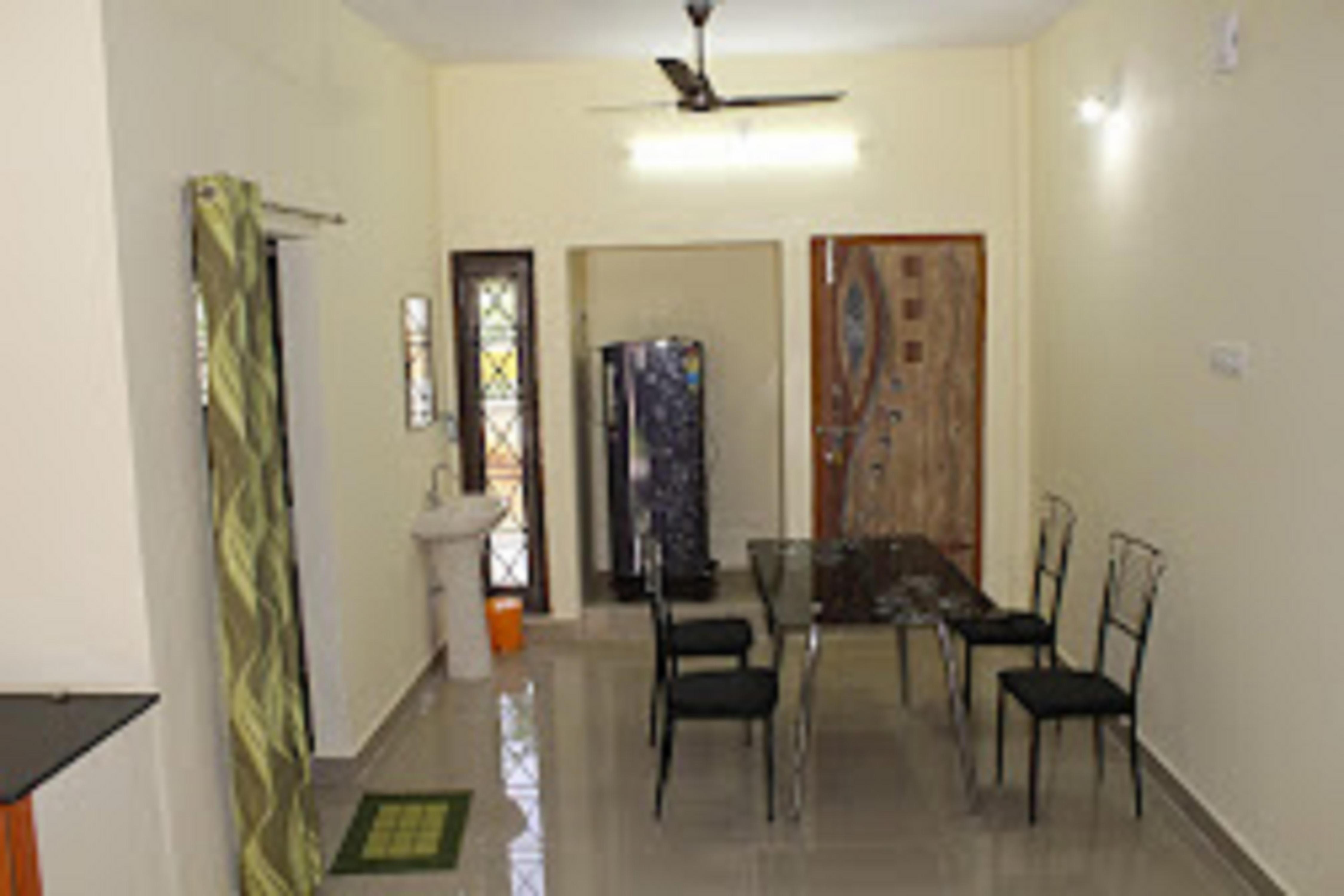 BRUNDHA HOMESTAY VILLA WITH GARDEN - Tap to explore photos