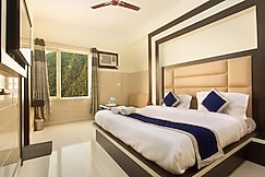 Hotel Girnar Palace, Jammu