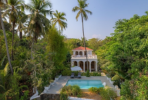 Hireavilla | Loto Bianco - 4BHK with Private Pool and Full Feild View