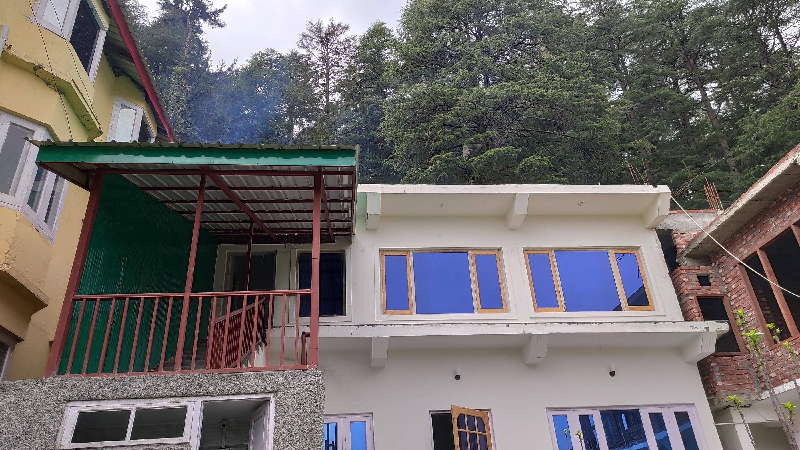 Green Meadows Homestay Jhumar - Tap to explore photos