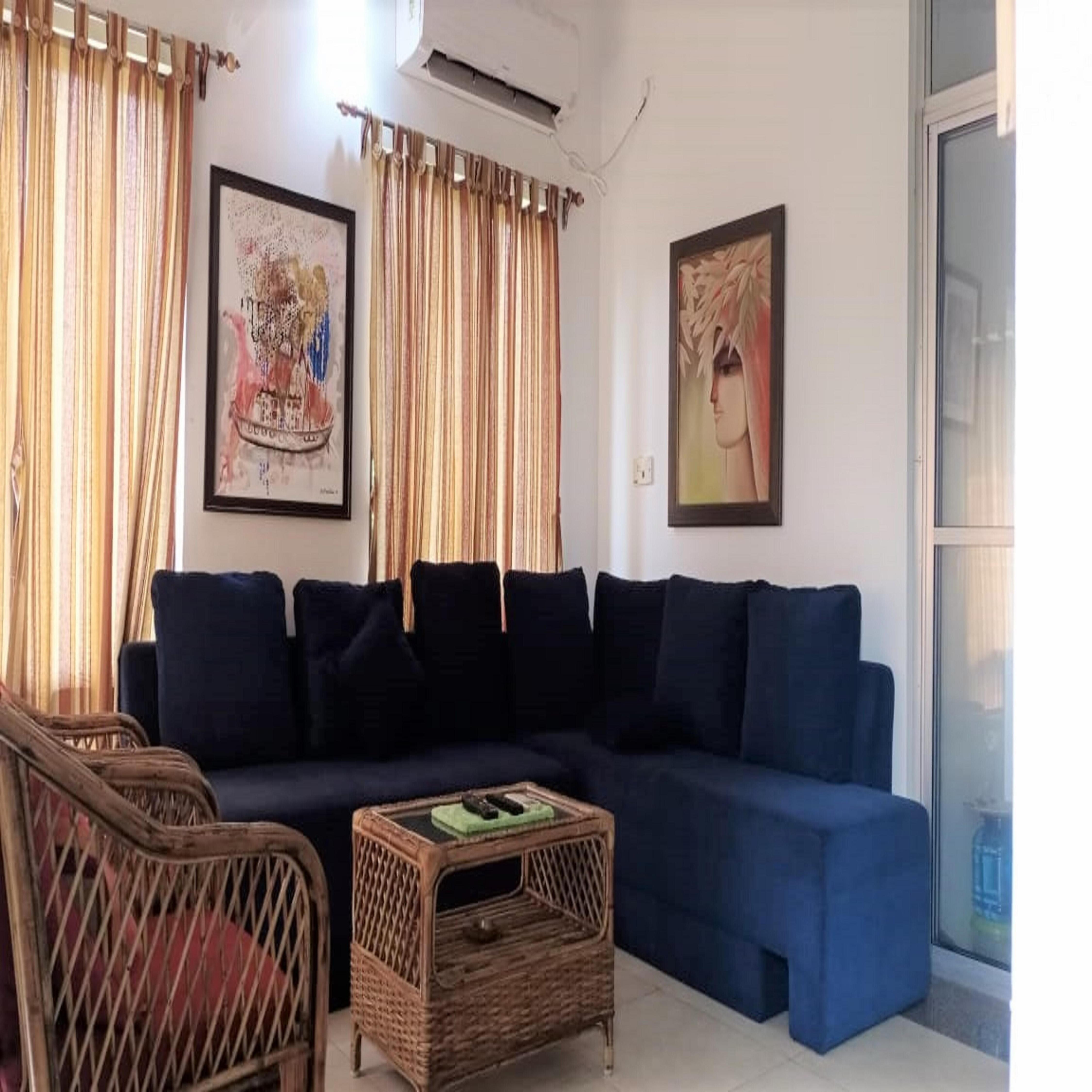 Villa in Raichak - Tap to explore photos