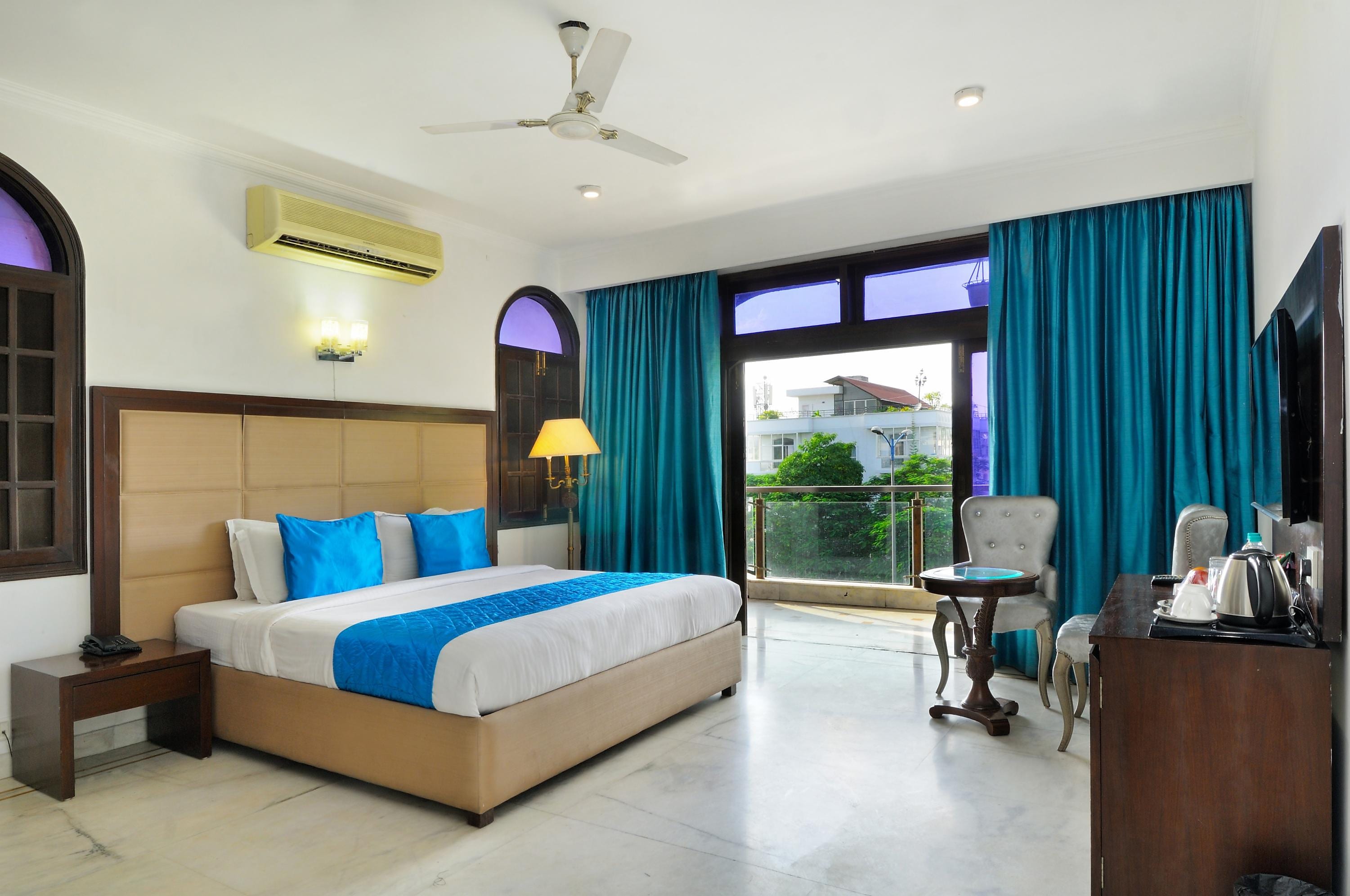 Hotel Aashiyana By Yaara Hotels - Tap to explore photos