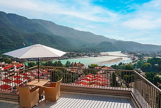 Golden Healing Journeys Homestay | Private Rooms in 4 BHK Apartment