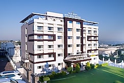 The Sky Imperial - Hotel Gopal Darshan, Nathdwara