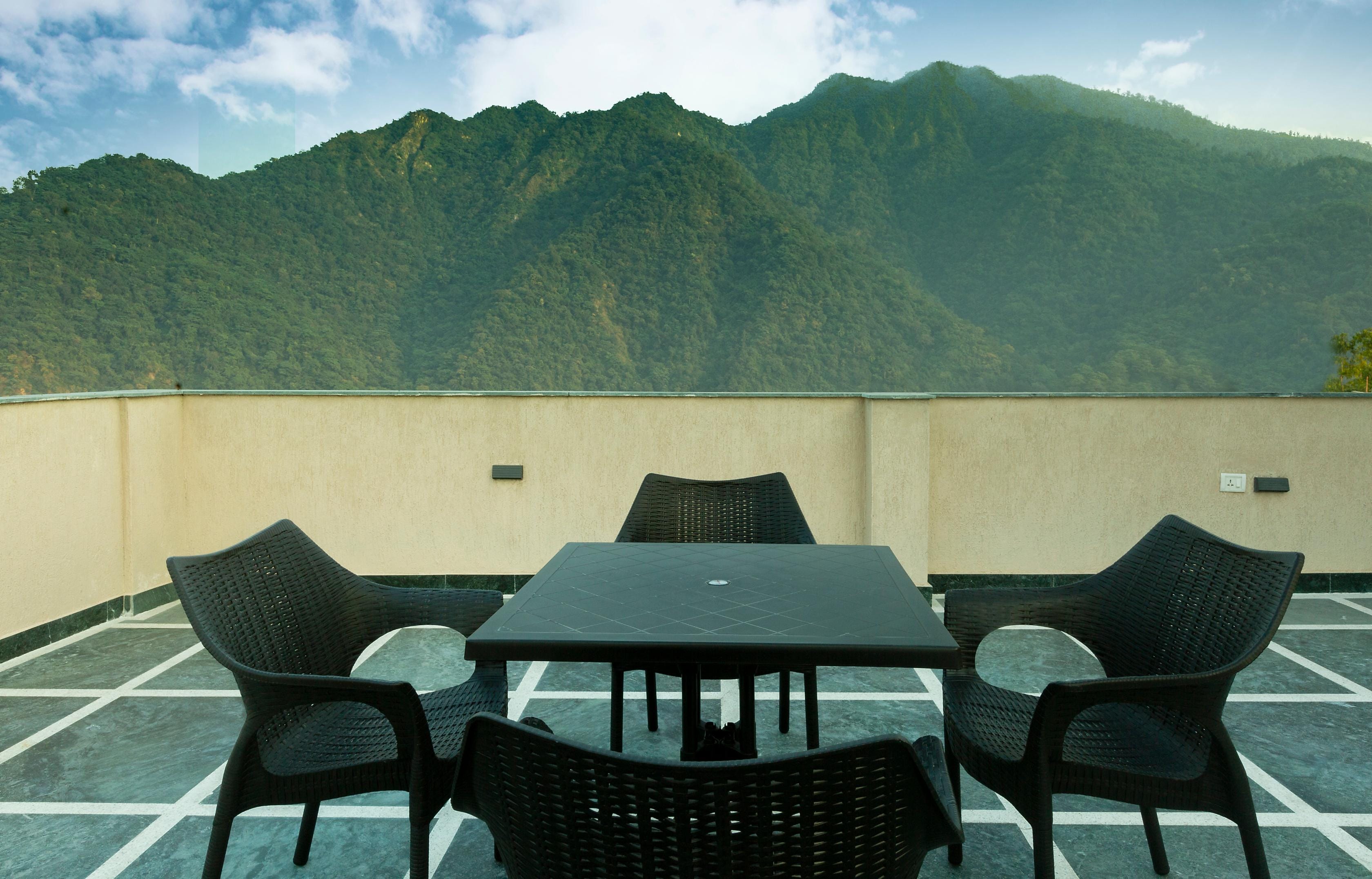 Back Stayz Hostel Best Rates on Rishikesh Hotel Deals, Reviews & Photos