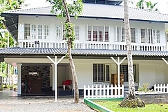 The Farm House Inn, Kodungallur