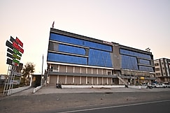 Hotel Maryland, Modasa