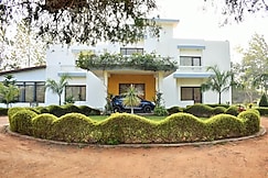 Aranya Greens | Entire 4BHK Pool Farmhouse, Gurgaon