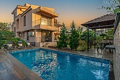 EKOSTAY  - Entire 3 BHK Titanium Villa, Lonavala