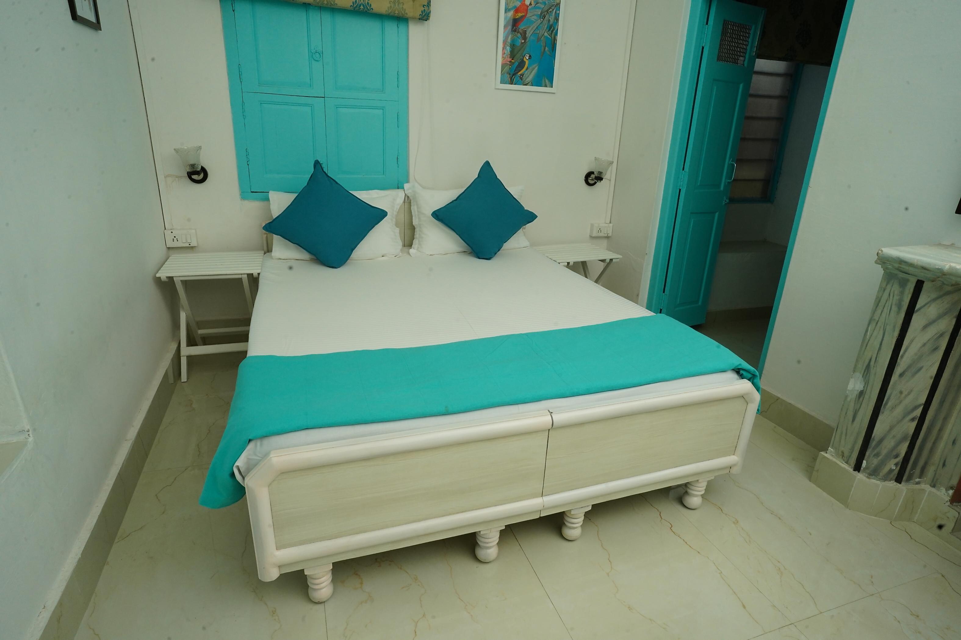 Photos of Bedla house (100 year old Bungalow) Rooms & Restaurant