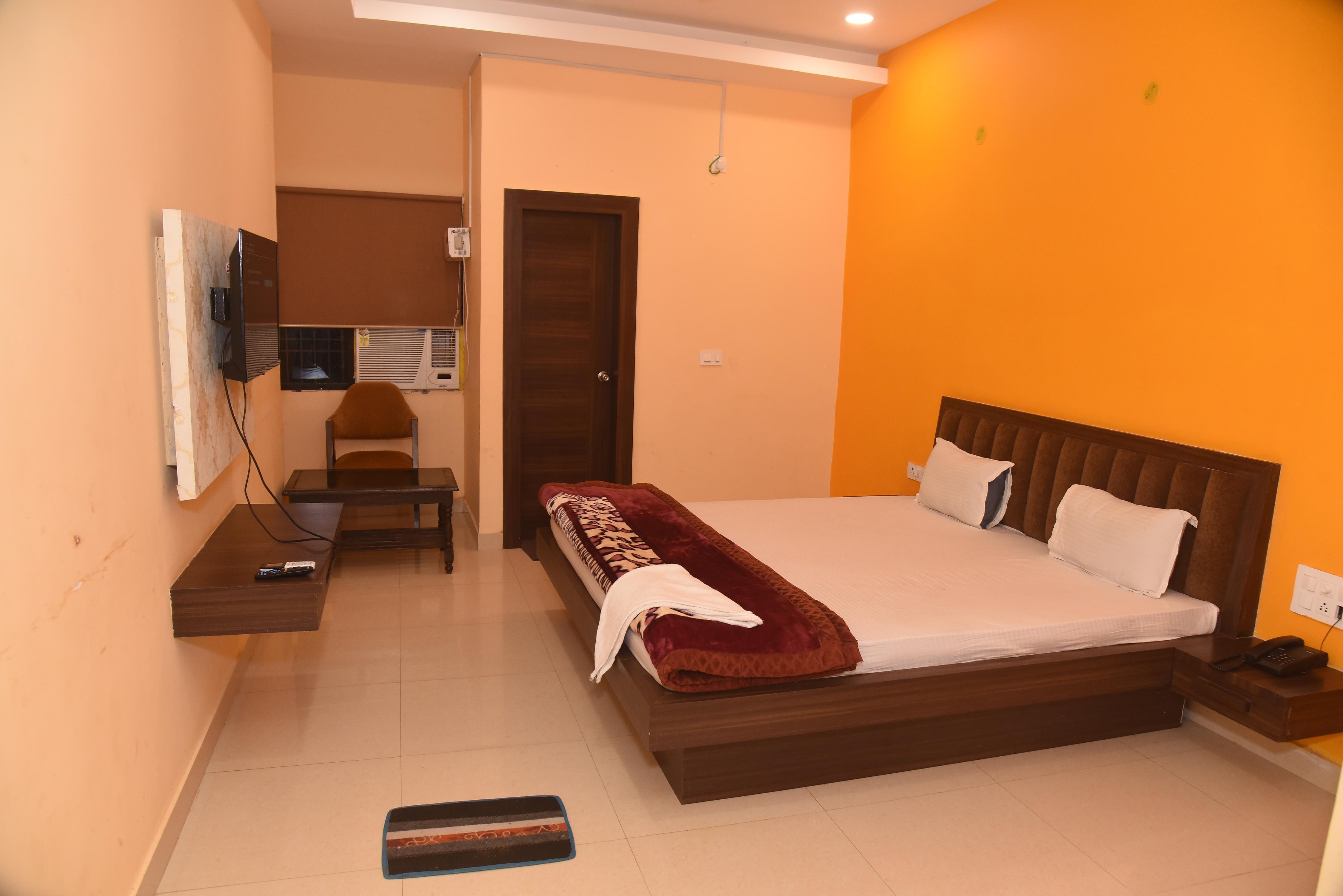 Hotel Diamond Vihar - Tap to explore photos