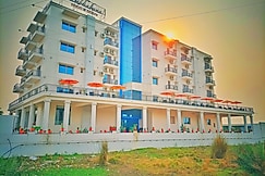 SAMBHABANA HOTEL & SUITES, Tarapith