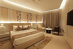 Chinmay Hotels and Resorts, Lucknow