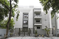 Treebo Iffco Chowk, Gurgaon