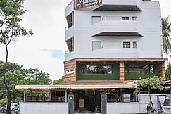 Treebo Malhaar Regency, Pune