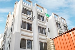 Treebo Naunidh Suites, Pune