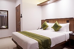 Treebo Olive Inn Near BKC, Panvel
