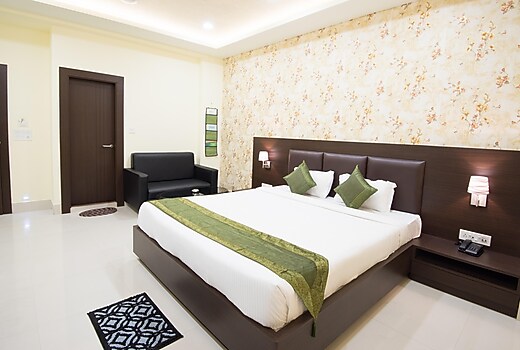Treebo King'S Court Chandrasekharpur