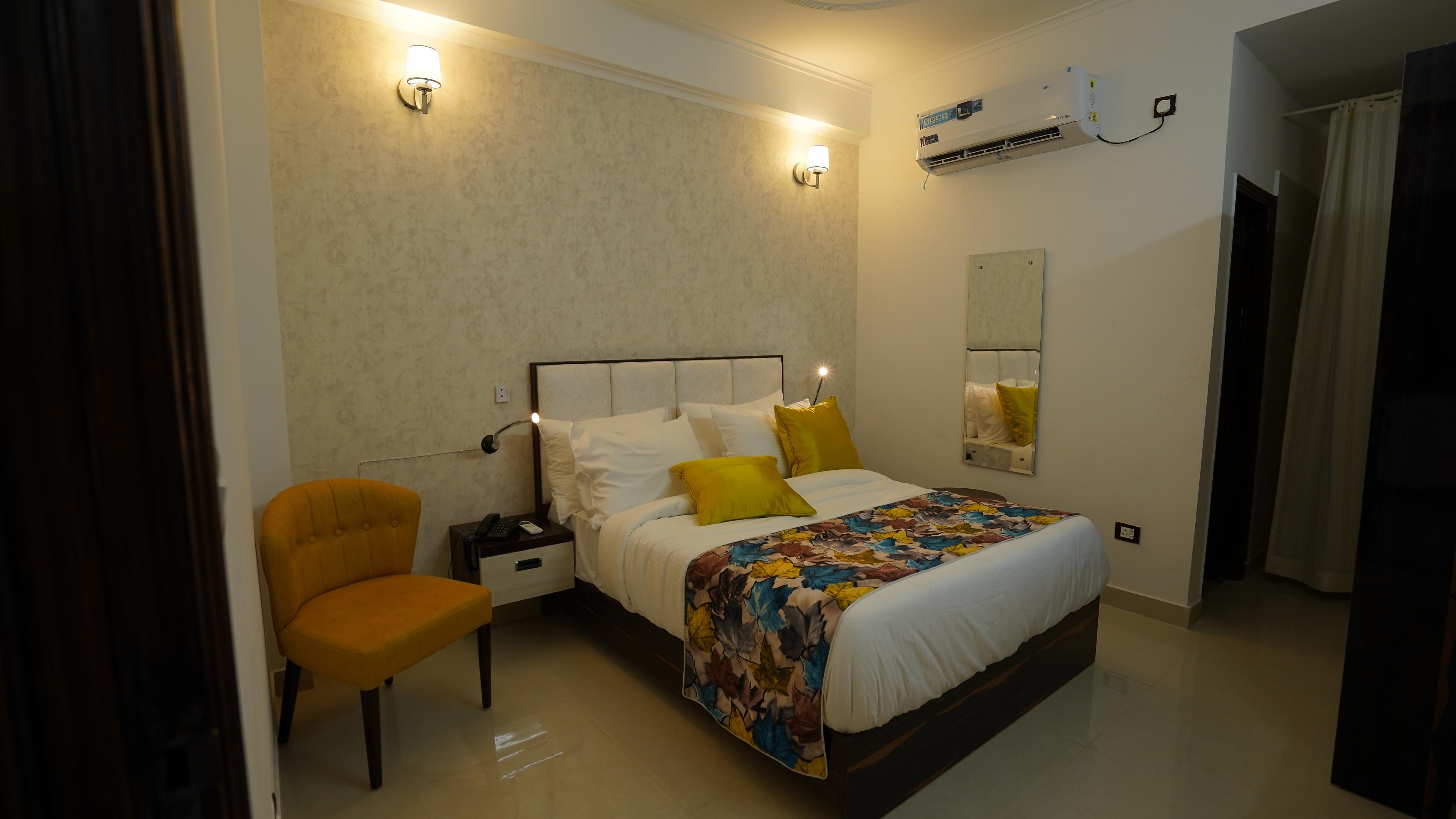Hotel Inn Best Rates on Noida Hotel Deals, Reviews & Photos