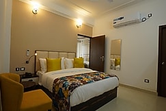 M.K. Hotels & Restaurant, Greater Noida