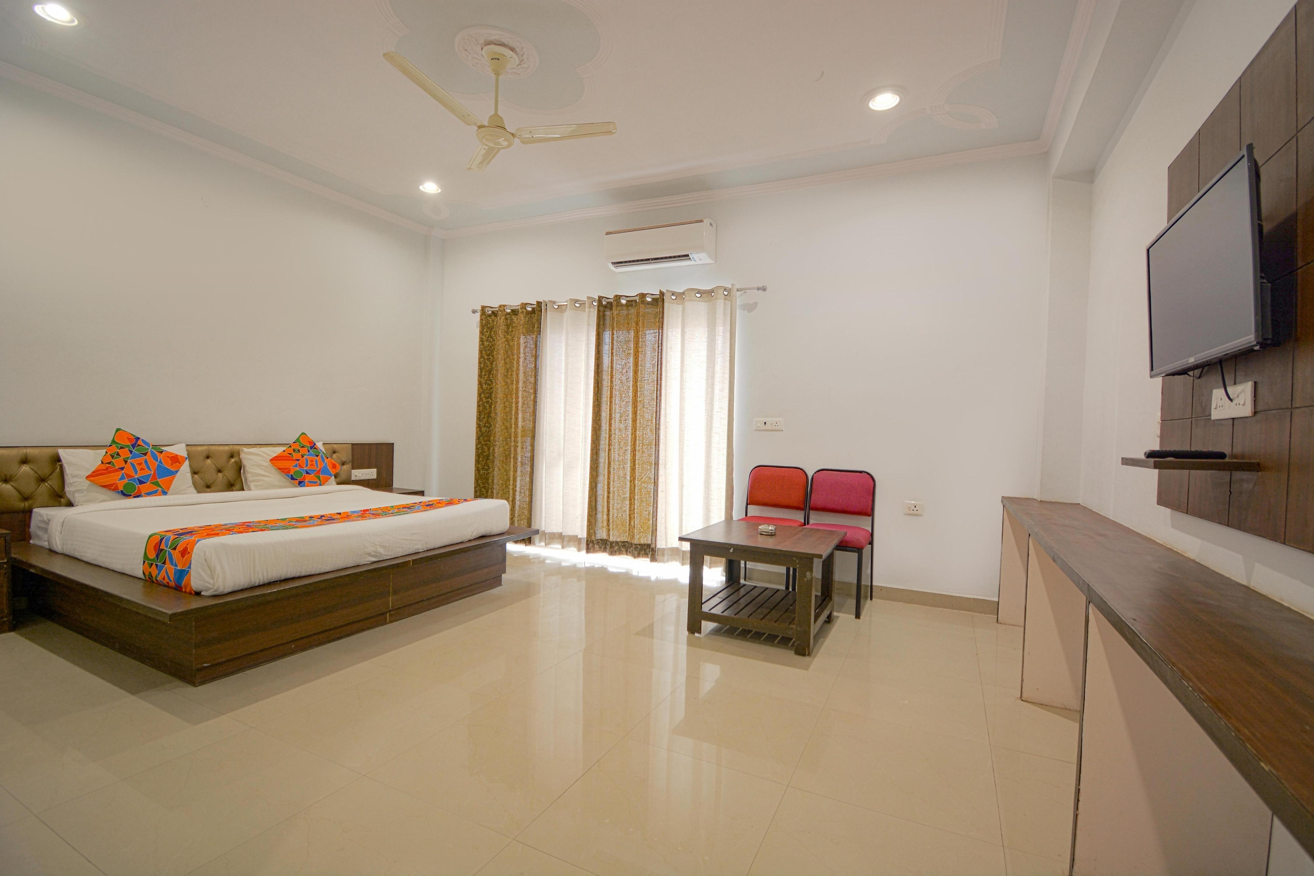 FabHotel Yamunotri Retreat, Tapovan Rishikesh - Tap to explore photos
