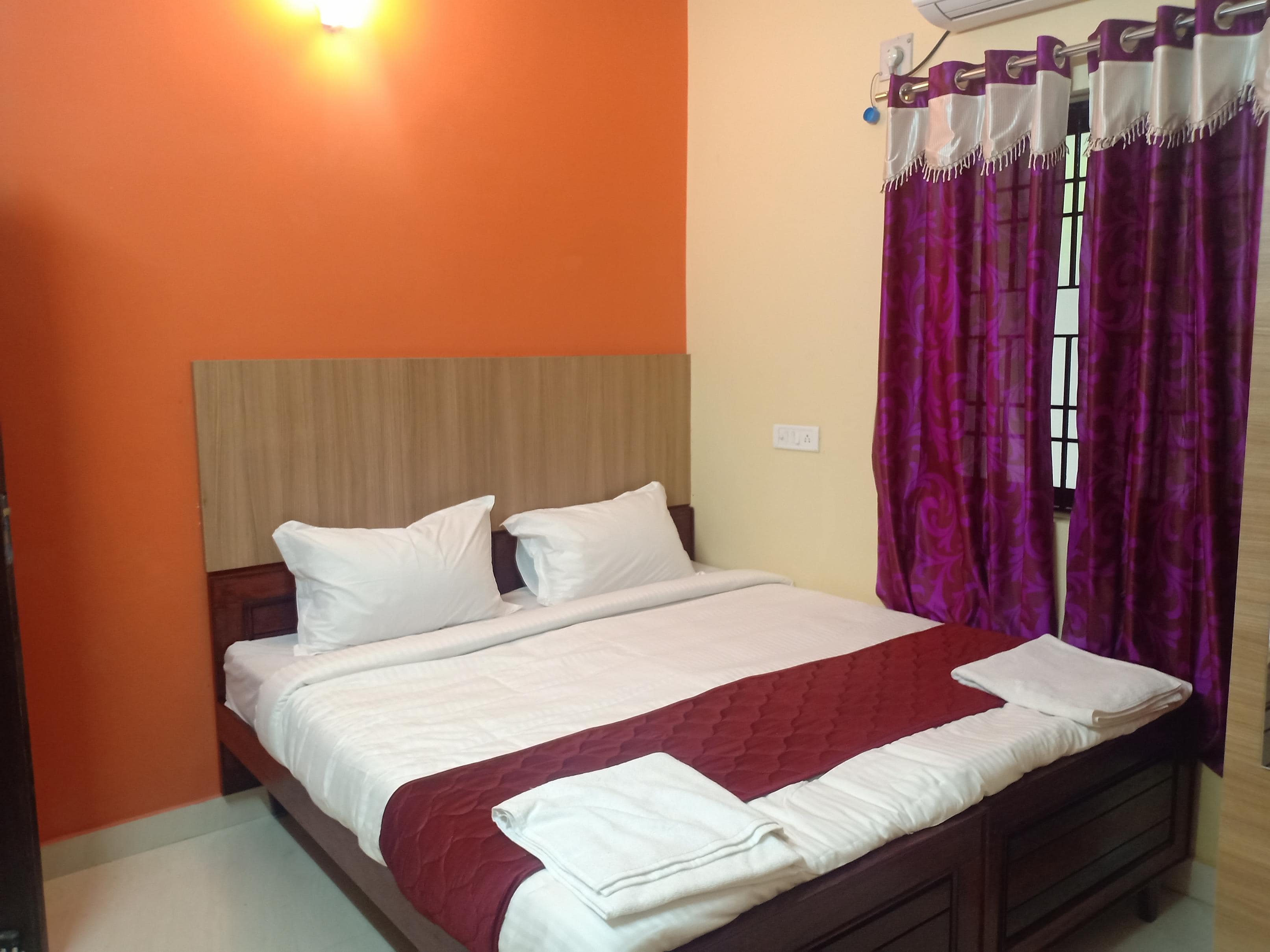 Hotel Ambika Palace - Tap to explore photos