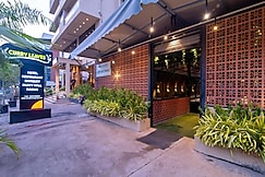 Hotel Curry Leaves, Nashik