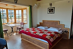 Hotel Elphinstone Inn Himalayan View Property, Almora