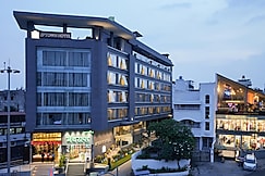 Uptown Hotels, Nagpur