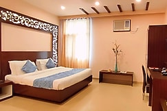 Hotel Park Square, Moradabad
