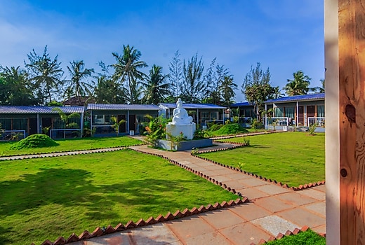 Treebo Lands End Beach Resort Morjim