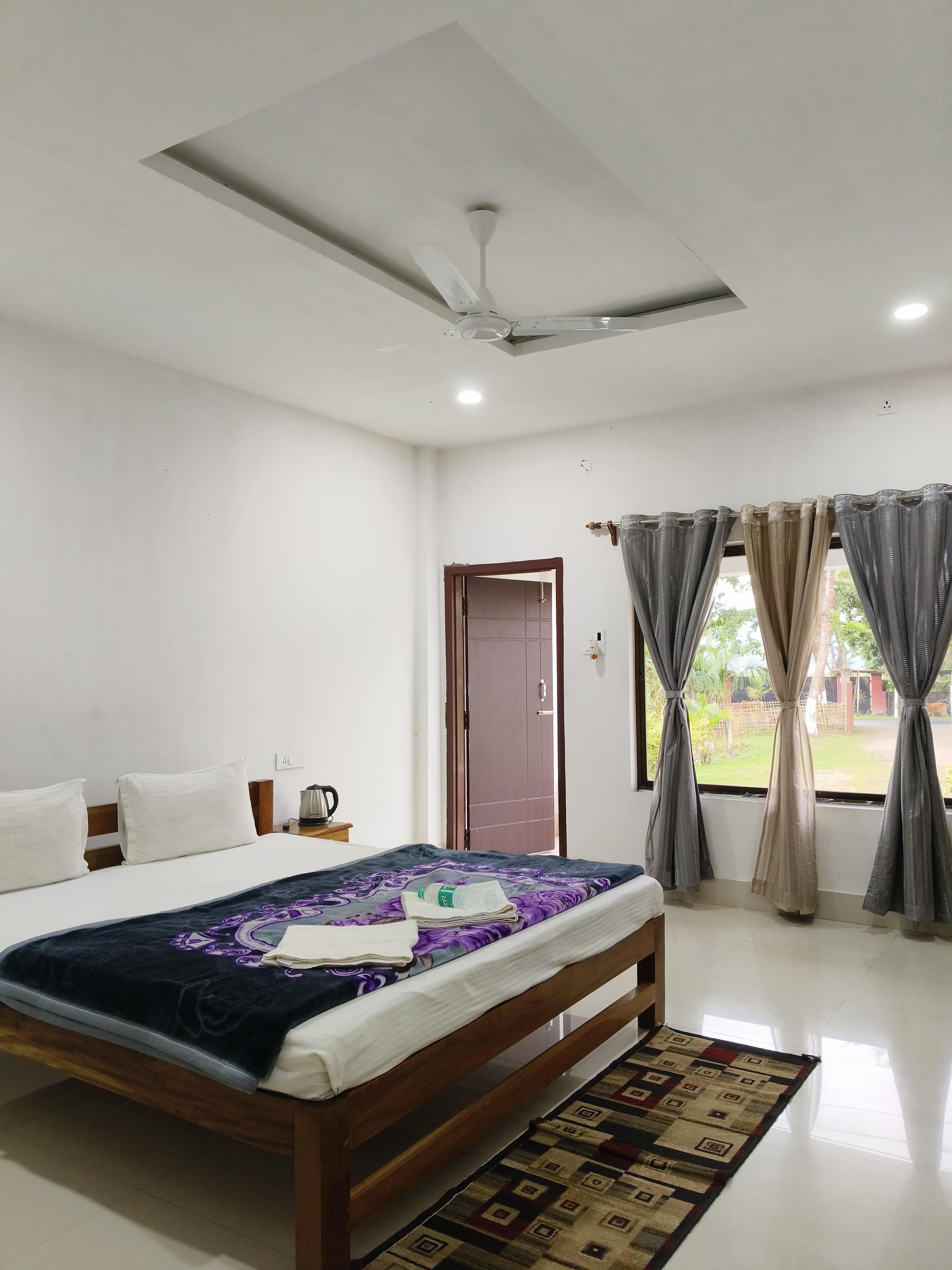 Hotel Shivaji Inn - Tap to explore photos