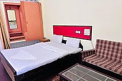 Kaveri Lodge | Basic Budget Rooms, Lucknow