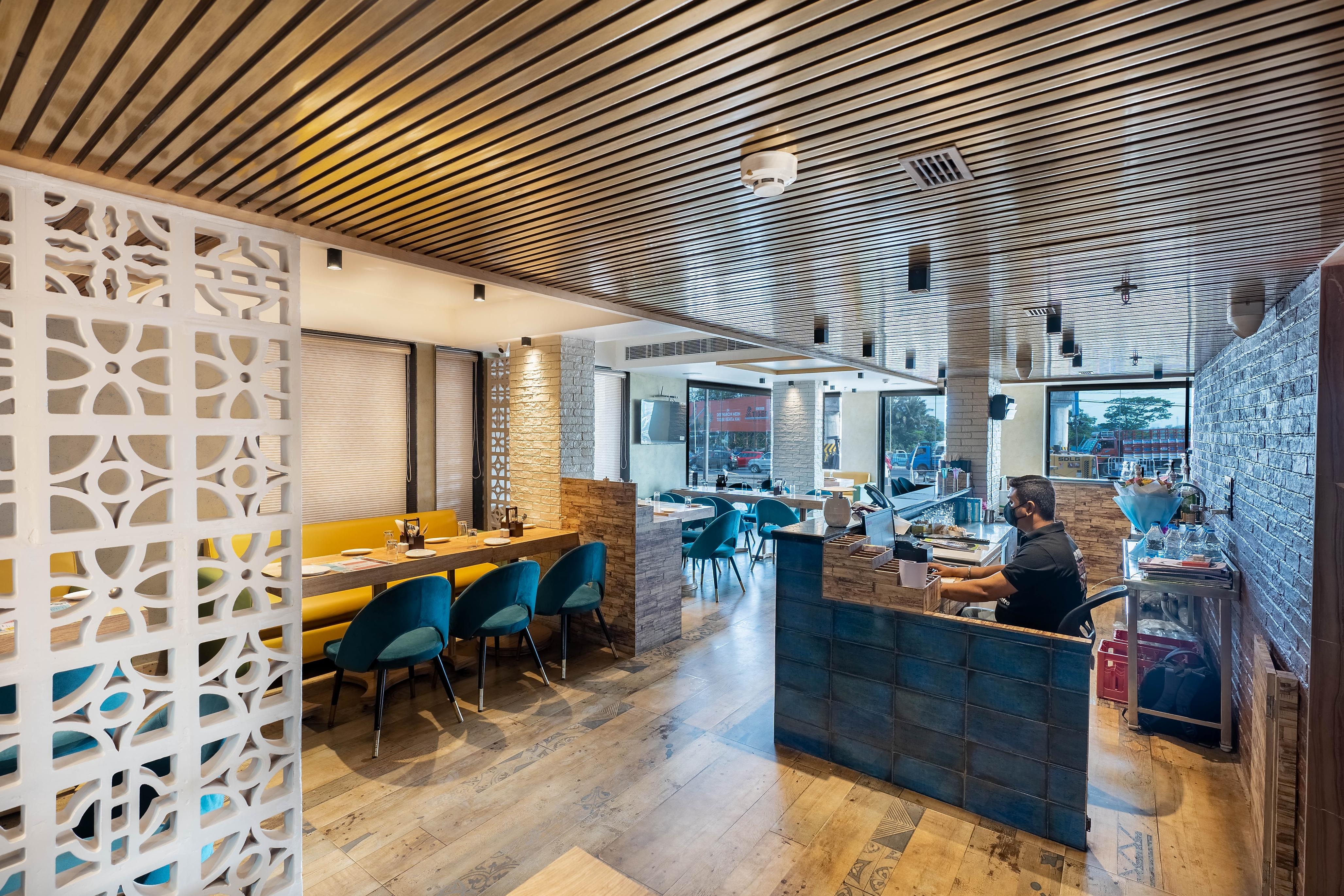 Hiiraan's Patisserie & Bistro