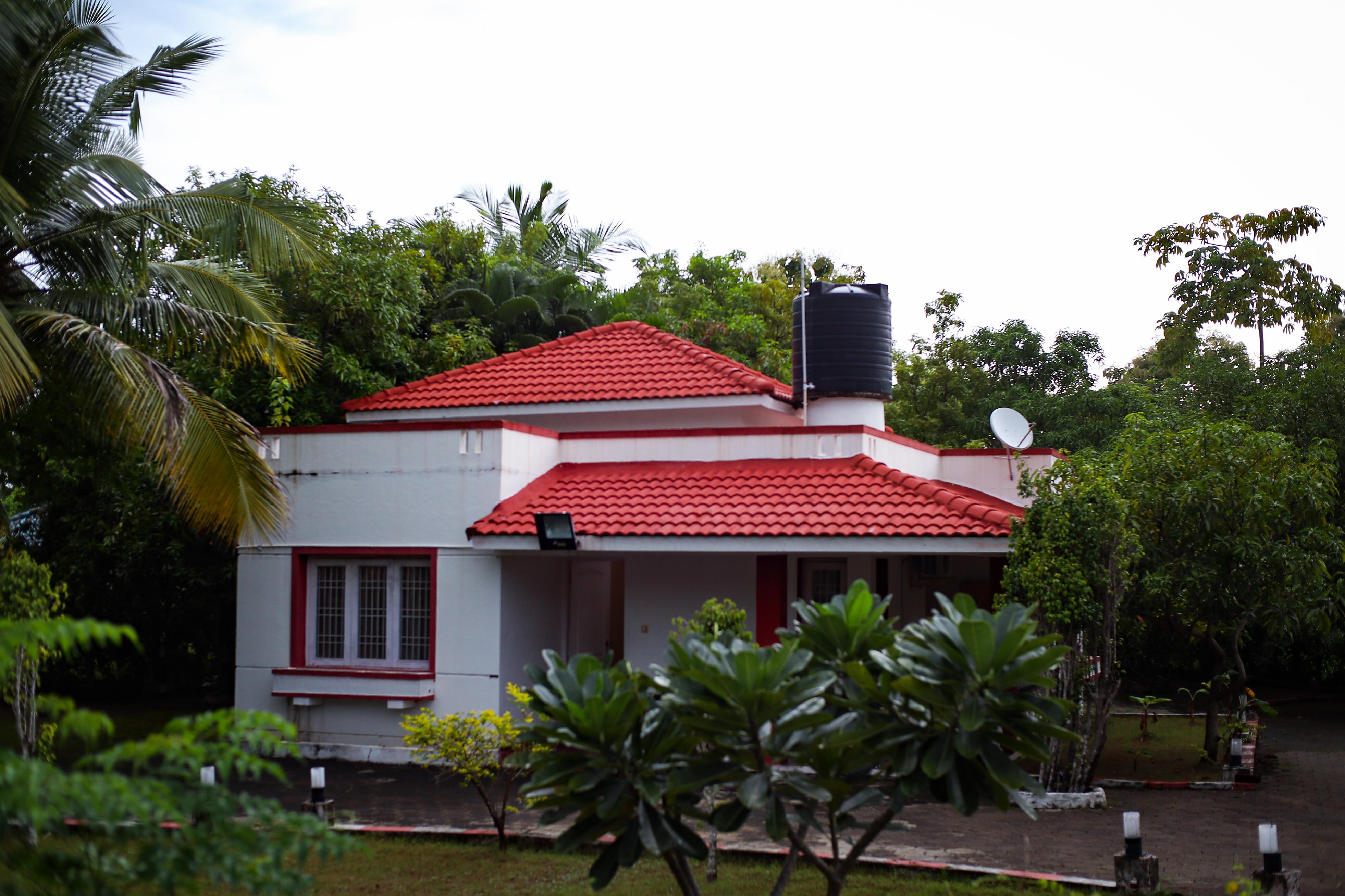 VR Villa - Tap to explore photos