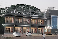 Parivar Comfort Luxury Rooms, Thane