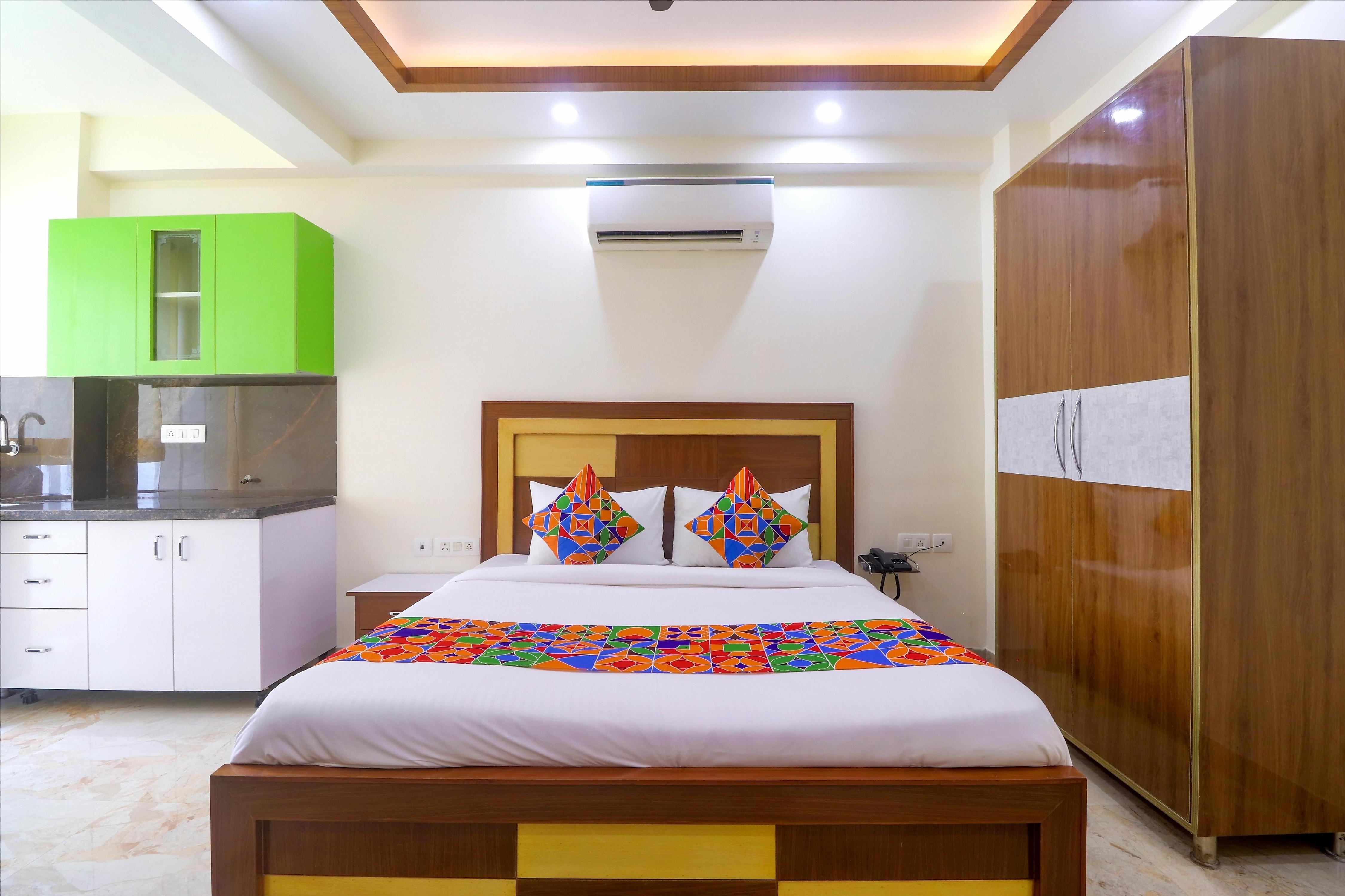 FabHotel Star Corporate Suite - Tap to explore photos