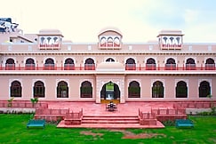 BR RESORT AND CLUB, Sonkach