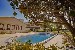 Blue Heaven Resort Jaipur, Jaipur