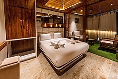 Krishna's Wood Villa, Kolhapur