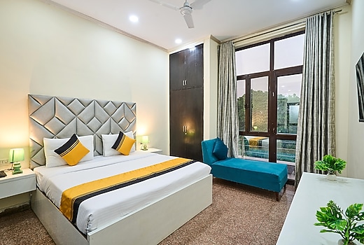 Itsy Hotels Golden Vista Near Noida City Centre